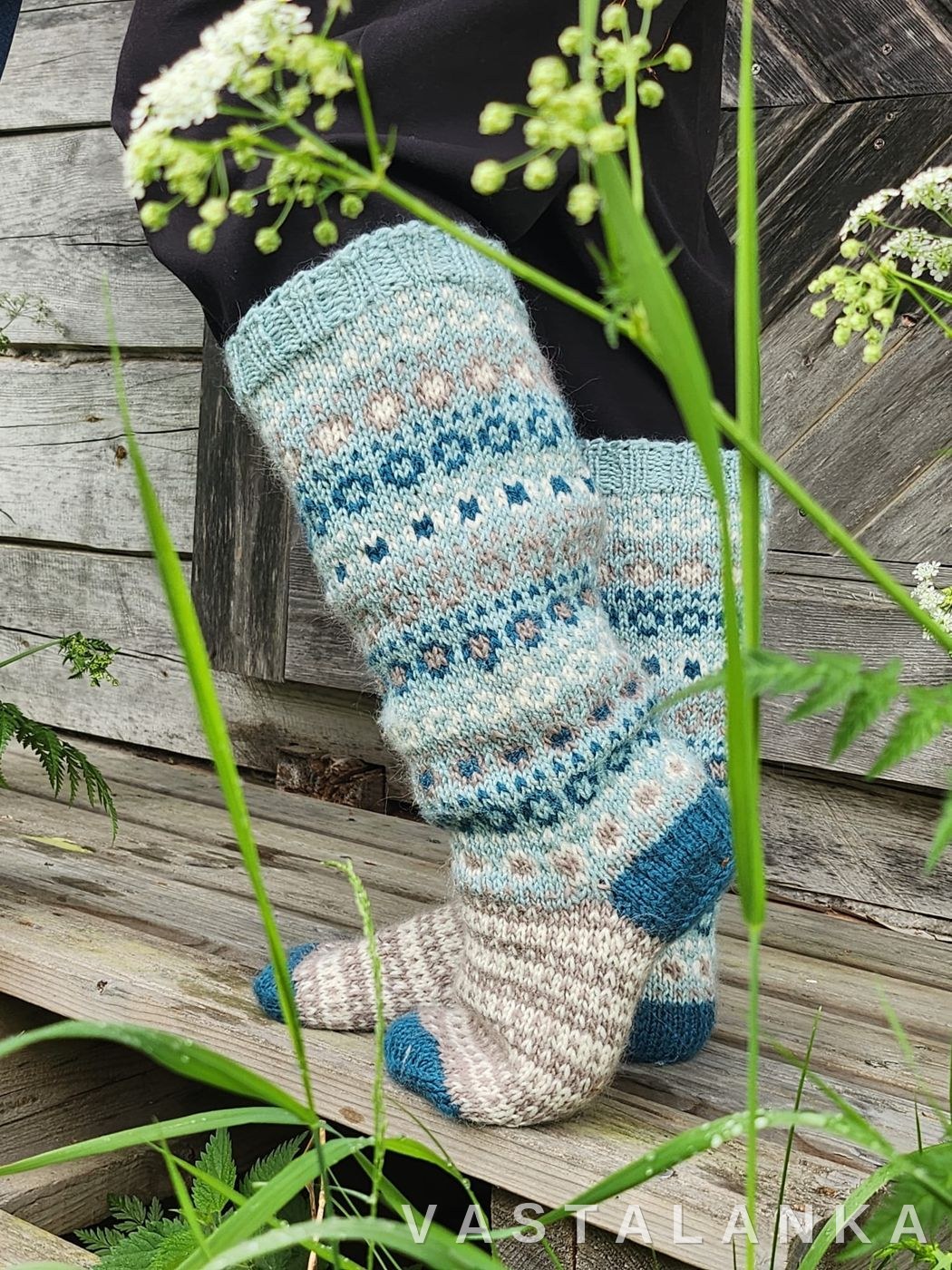 Pallukka socks in a neutral colourway, size 39